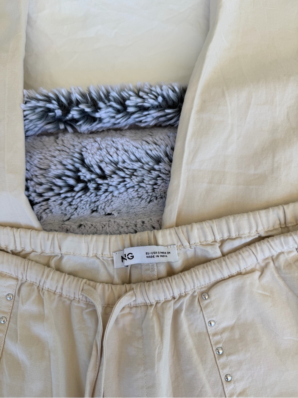 MANGO Studded Drawstring Wide Leg Pants - Picture 3 of 6